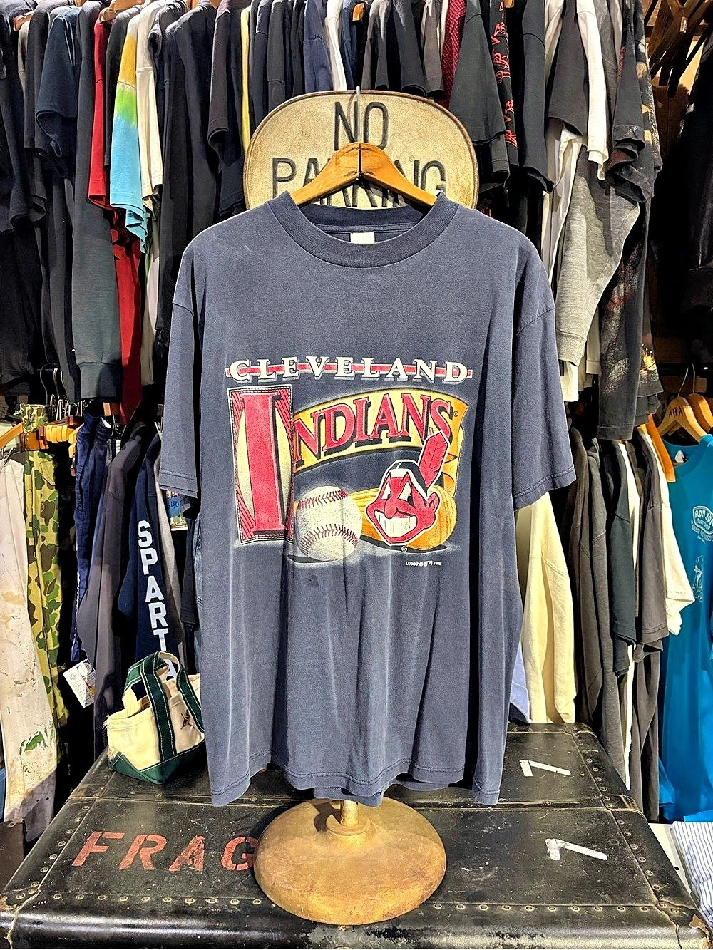 Vintage 1995 MLB Cleveland Indians Logo 7 T-Shirt Graphic Tee XL Faded Blue